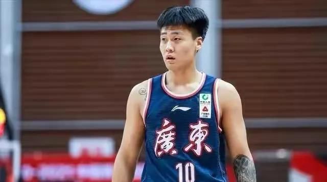 由李海蜀、黄彦威联合执导，严屹宽、代斯、耿乐、郝劭文等领衔主演，杜鹃特邀出演的首部法医秦明大电影《秦明;生死语者》将于6月14日全国公映